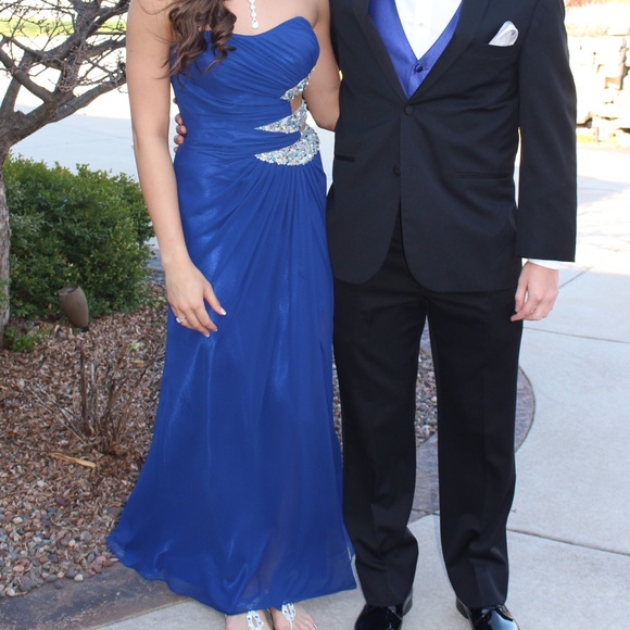 Faviana prom dress with beaded side cutouts - Picture 5 of 8